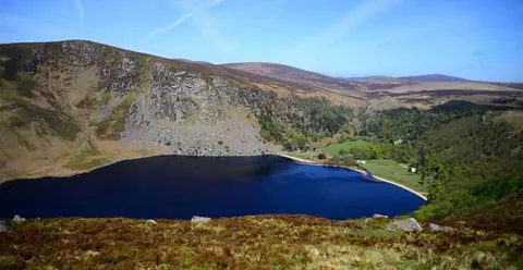 From Dublin: Wicklow, Powerscourt, and Glendalough Day Tour