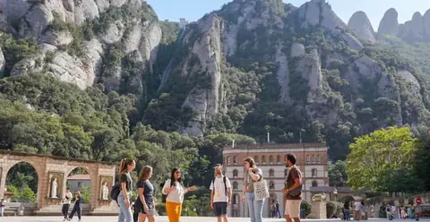 Tot Montserrat Card: Public Transport from Barcelona