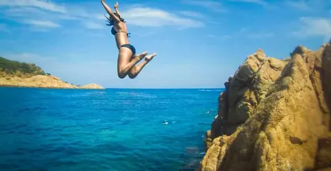 Costa Brava Tour: Kayak, Snorkel & Cliff Jump from Barcelona