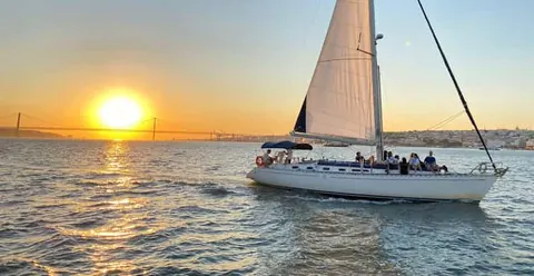 Lisbon: Sailing Tour on the Tagus River