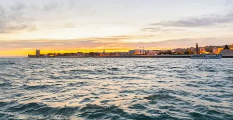 Lisbon: Sailing Tour on the Tagus River