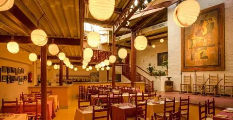 Barcelona: Flamenco Show with Dinner at Tablao de Carmen
