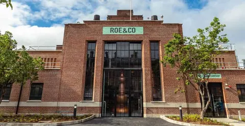 Dublin: Roe and Co Distillery Cocktail Workshop Experience