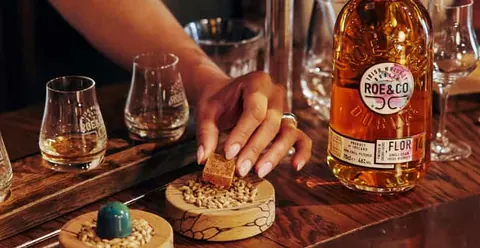 Dublin: Roe and Co Distillery Cocktail Workshop Experience