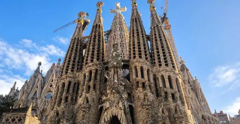 Barcelona: Sagrada Familia Skip-the-Line Entry Ticket & Tour