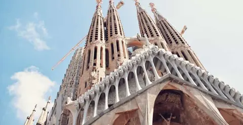 Barcelona: Sagrada Familia Skip-the-Line Guided Tour