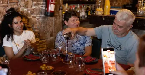 Barcelona: Tapas Walking Tour with Food, Wine, and History