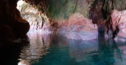 Peniche: Tour to Berlengas and Glass-Bottom Boat Cave Tour