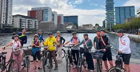 Dublin: Guided Bike & E-Bike Tour