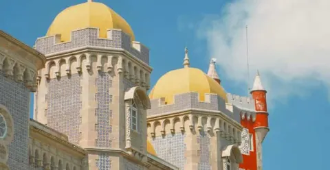Lisbon: Sintra, Pena, Regaleira & Cabo Roca & Cascais Coast