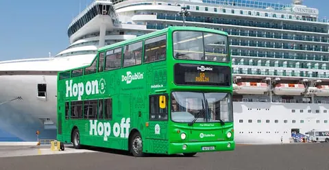 Dublin: Cruise Excursion Hop-On Hop-Off Tour & Rail Ticket