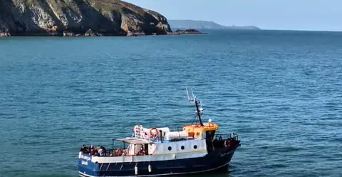 Dublin: Ireland's Eye and Howth Coast Boat Tour