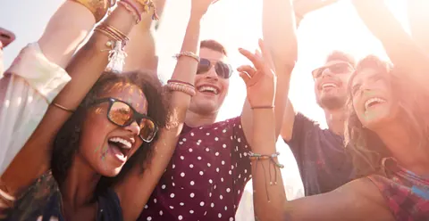Lisbon: Sunset Boat Party Cruise with DJ and Open Bar