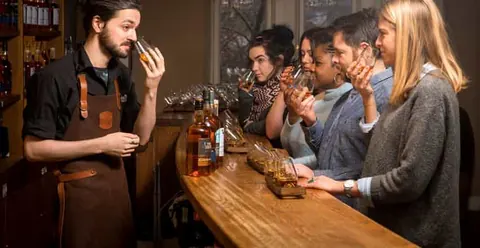 Dublin: Irish Whiskey Museum Guided Tour & Tasting