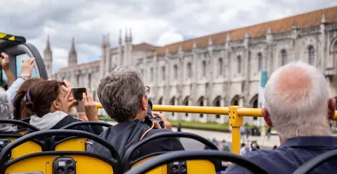 Lisbon: 1-or 2-Day Hop-On Hop-Off Bus Tour