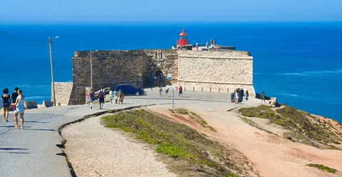 Lisbon: Nazaré & Medieval Óbidos Tour by Van & Hotel Pickup