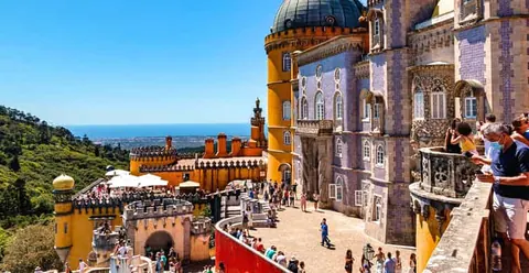 Lisboa Card: 51 Attractions & Public Transport