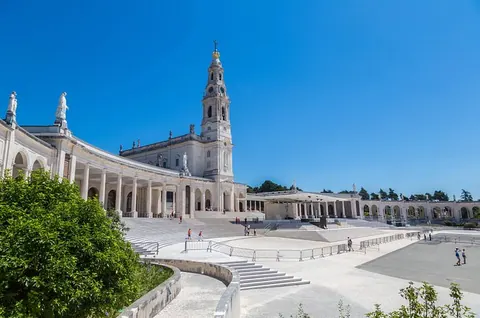 Fatima Batalha Nazare Obidos Day Trip Hotel Pickup From Lisbon