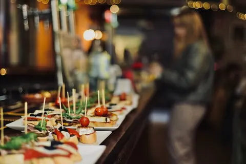 Barcelona Tapas Walking Tour: Food, Wine & History