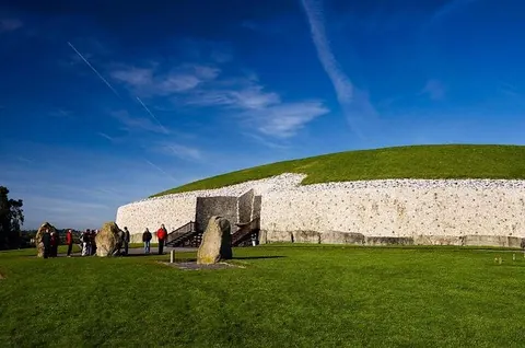 Newgrange monument in the Boyne Valley